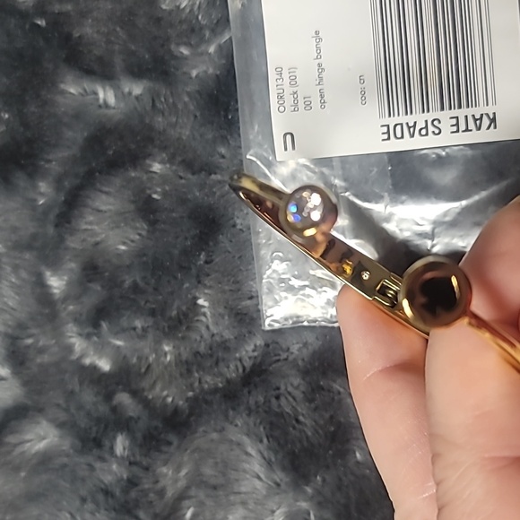 Kate Spade Gold Plated Opem Hinge Bangle Spade Bracelet - Picture 4 of 6